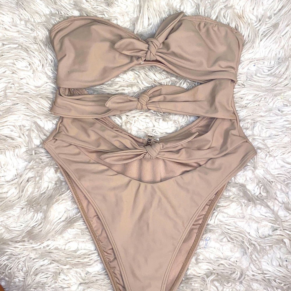 One piece swimsuit
